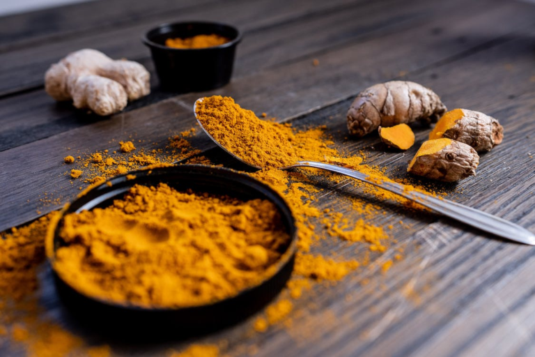 How to Use Turmeric for Skin Allergies